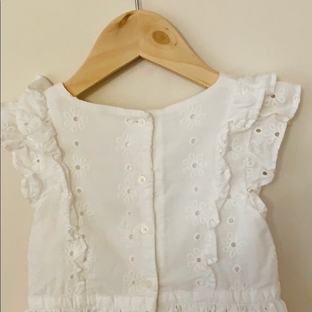 Sweet ruffled sleeve, white eyelet dress